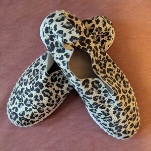 Ilse Jacobsen Perforated Slip-On Tulip Shoes Latte Leopard Size 38.5 US 8